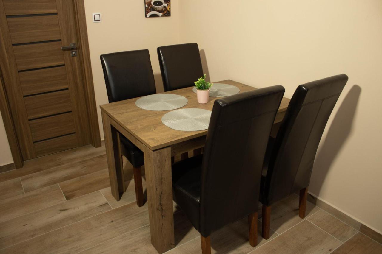 Apartmany Pilot Velka Hledsebe エクステリア 写真